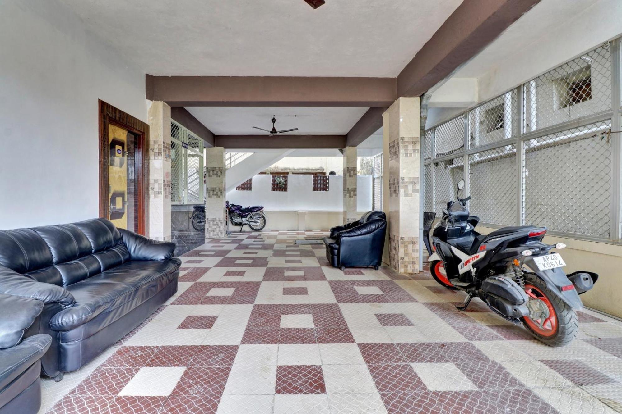 Hotel O Seshadri Homestay Tirupati Zewnętrze zdjęcie